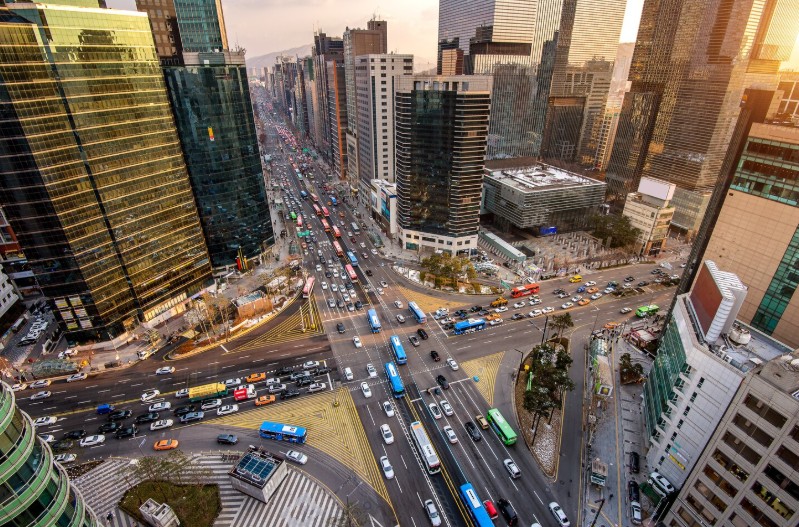 Abertura da filial São Paulo com a crença de que quanto mais profunda a crise, maiores são as oportunidades.